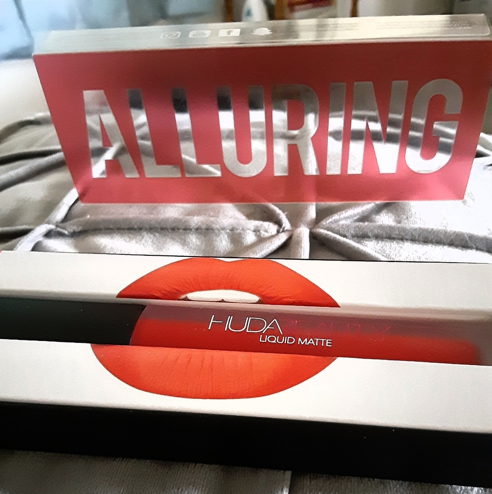 Huda Beauty Liquid Matte Lipstick